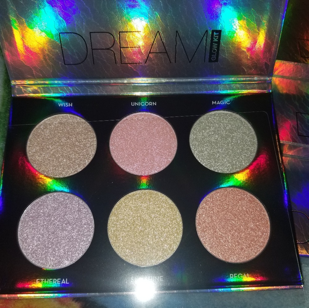 NEWEST AUTHENTIC ANASTASIA DREAM GLO KIT!!